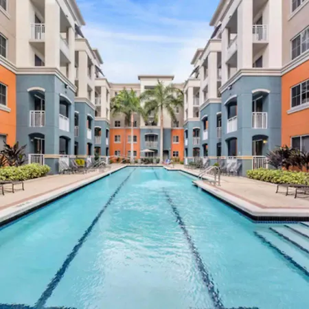 Hermoso Apartamento con Piscina en Miami